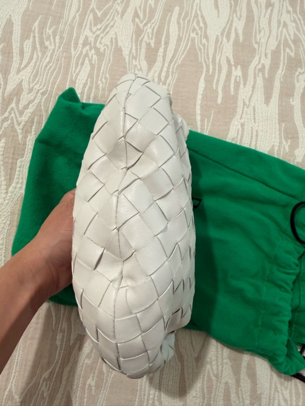 Bottega Veneta White Intrecciato Zip-Top Shoulder Bag - Picture 5 of 7